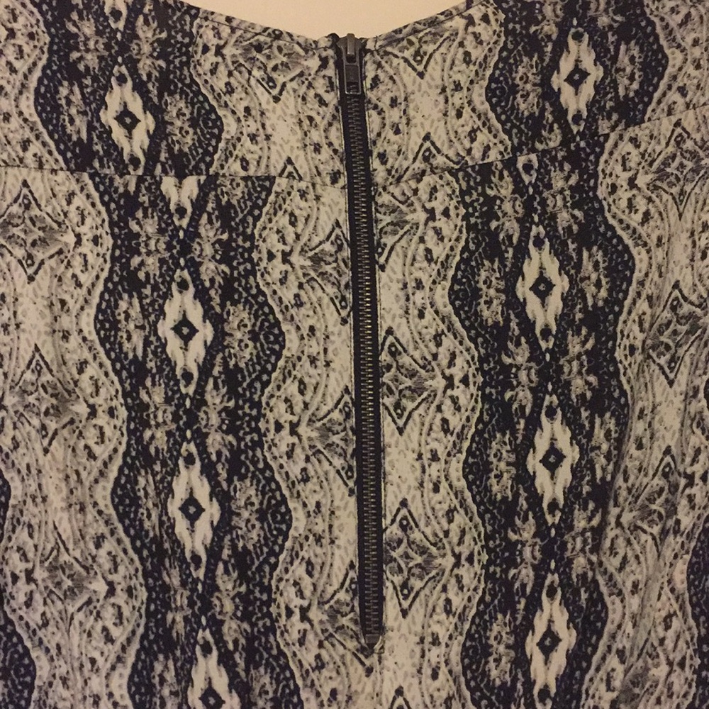 Volcom Romper - Picture 5 of 6